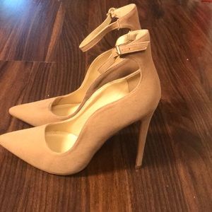 Shoe republica tan shoes never worn